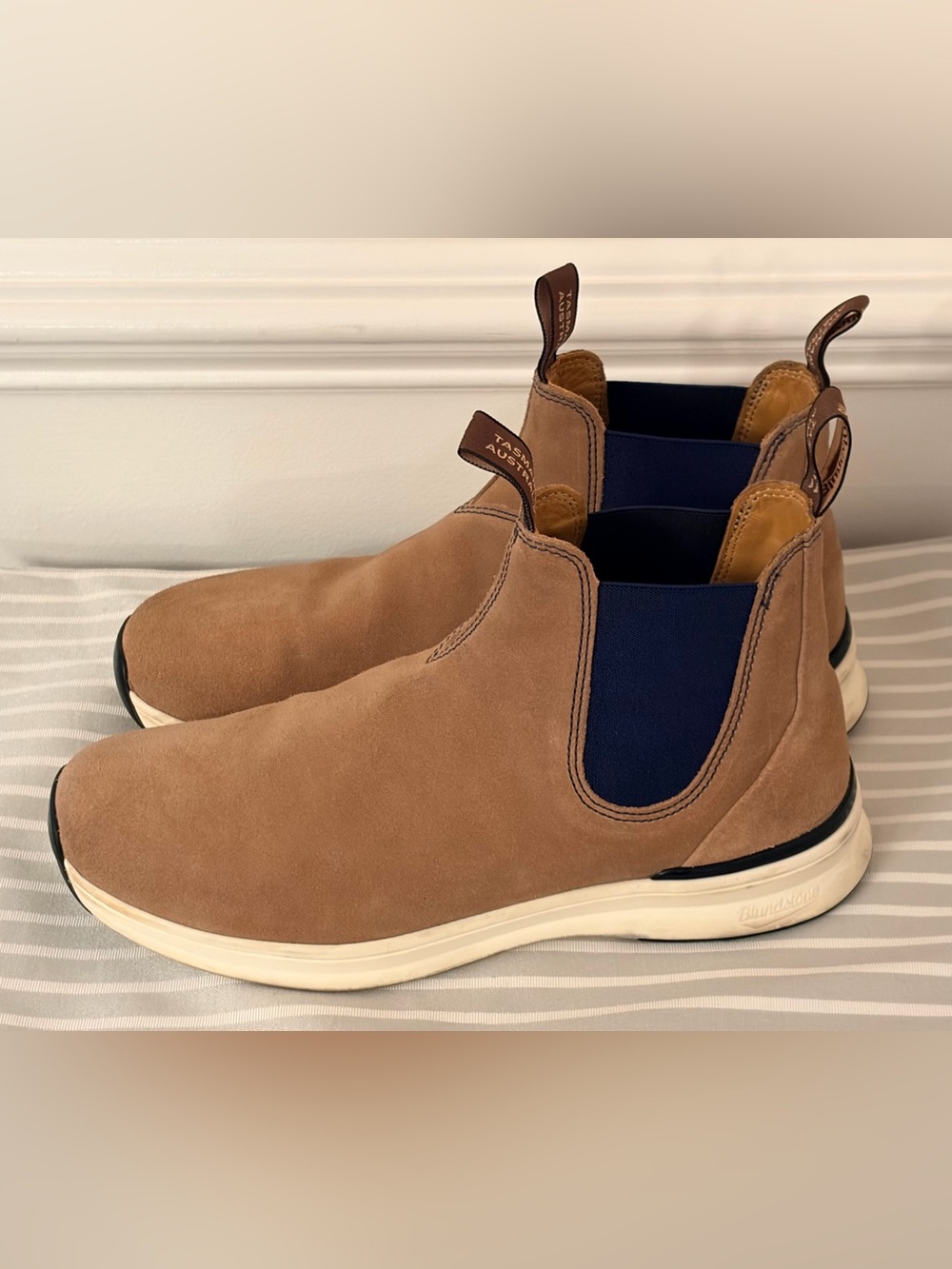 Blundstone Men's 2146 Suede Tan Leather Pull On Chelsea Boots 10 US/ 9 UK EUC